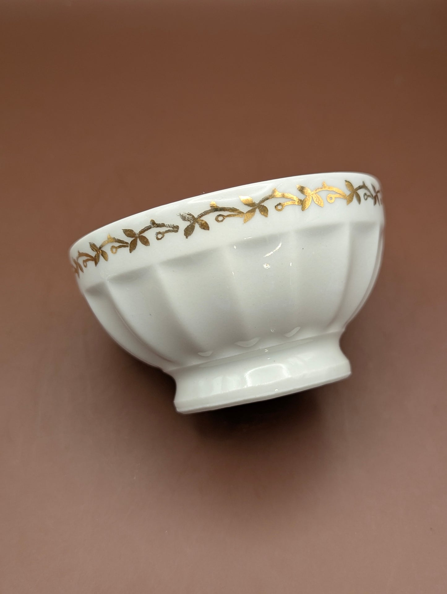 フランス製磁器のミニボウル(直径8.5cm)手のひらに、フランスの可愛らしさをひとつ
