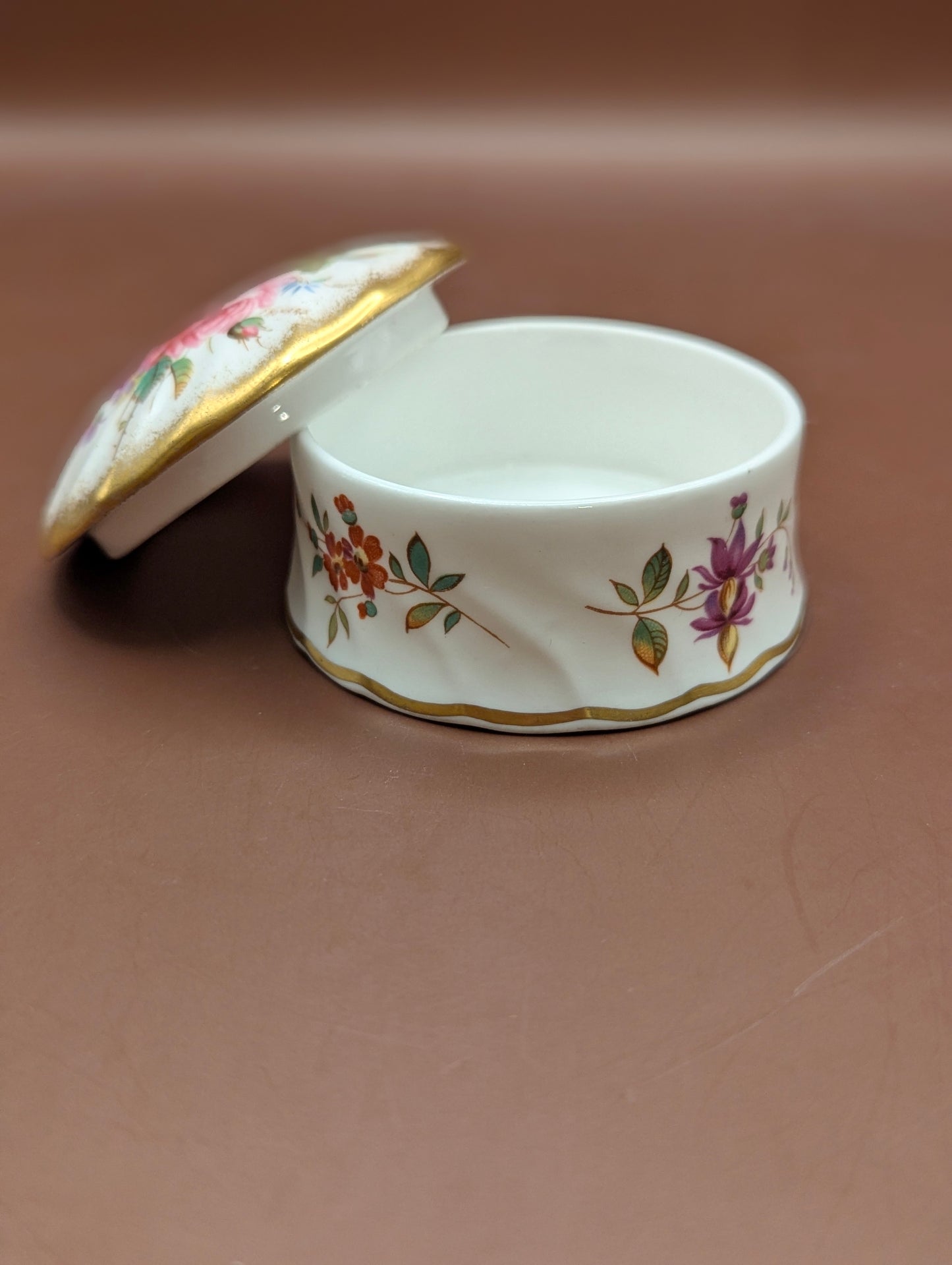 ハマースレイ社の花柄小物入れ | イギリスアンティーク陶磁器 | 一点物